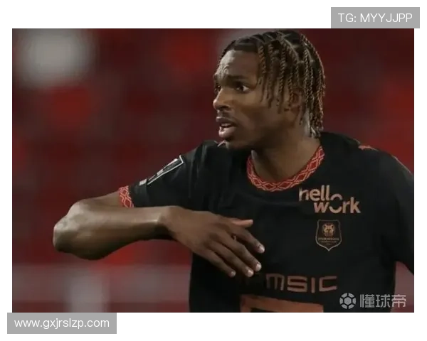 雅凯激进防守制空力十足的风格