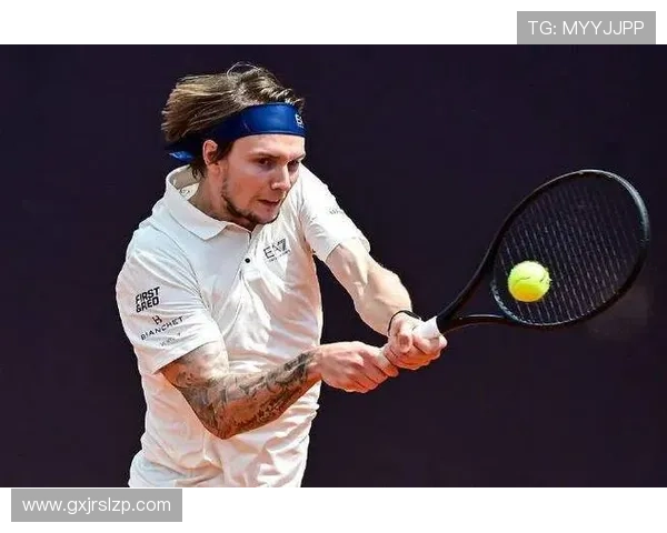 布勃里克:三巨头偶像般关系 辛卡更易亲近